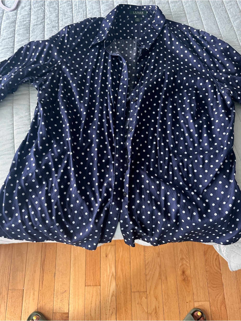 Lauren Ralph Lauren Navy and White Polka Dot Button-Down Shirt - Unisex